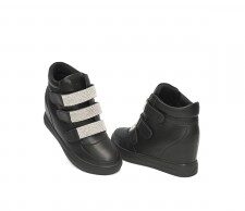 Fii la moda in 2015 cu o pereche de sneakers de dama sneakers de dama