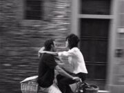 Dacă vrei să ai o femeie în viața ta, încearcă să fii un bărbat prezent în viața ei Dacă vrei să ai o femeie în viața ta, încearcă să fii un bărbat prezent în viața ei