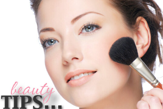 Cauti fond de ten si cosmetice online - Le gasesti pe Afrodita's