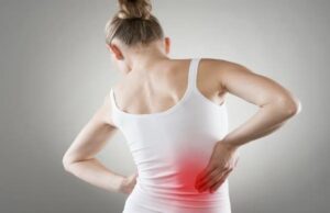 Legatura intre somn si durerile de spate. Ce se intampla daca dormi pe burta?