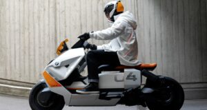 Noul Scuter Electric BMW CE 04