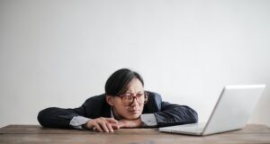 Tehnologia te salvează de niveluri profunde de plictiseala si acesta este o problema