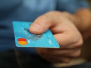 Condiții mai aspre de creditare Condiții mai aspre de creditare